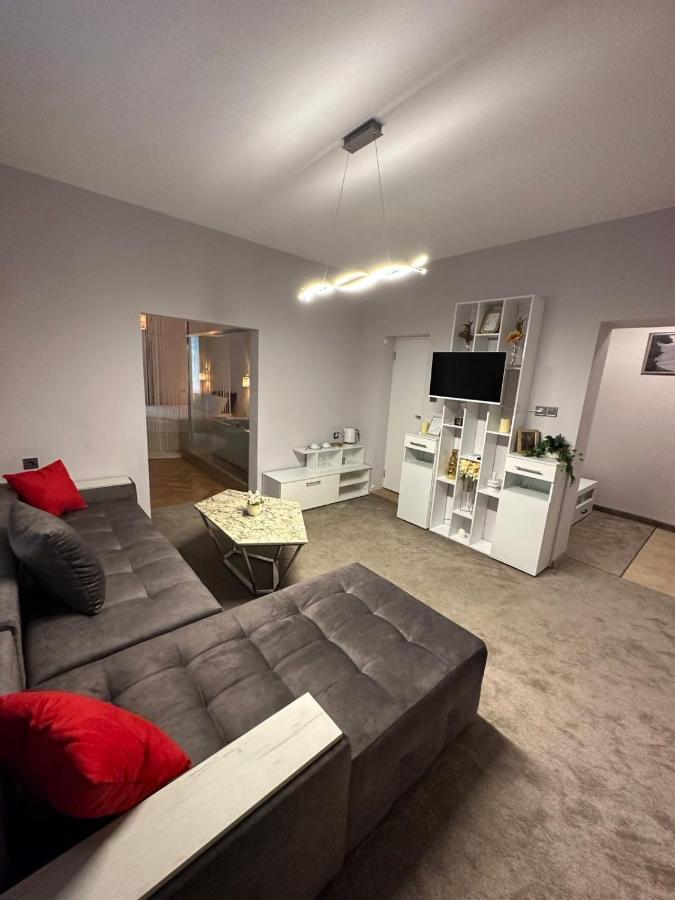Luxury Apartment With Jacuzzi Sofia Exterior photo